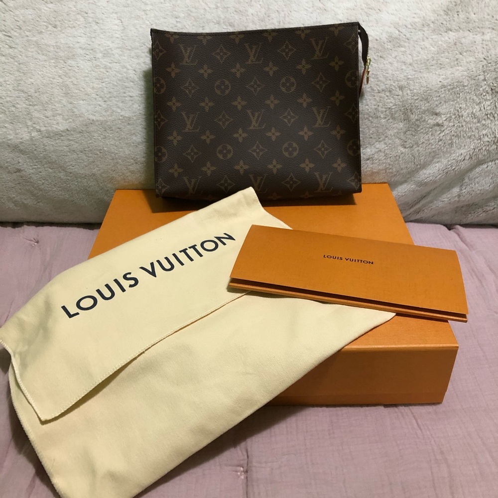 Louis Vuitton Toiletry Pouch 26